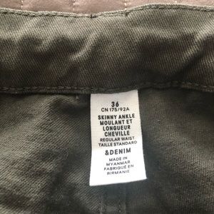 HM Skinny Ankle Jeans.